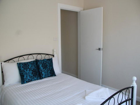 Beaches Serviced Apartments - ACT Tourism 3