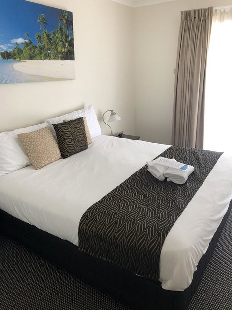 Beaches Serviced Apartments - ACT Tourism 6