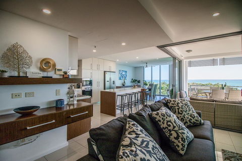 ZEN BY THE WATER - Esplanade Darwin Retreat - ACT Tourism 0