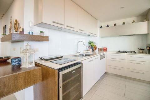 ZEN BY THE WATER - Esplanade Darwin Retreat - ACT Tourism 23