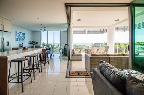 ZEN BY THE WATER - Esplanade Darwin Retreat - ACT Tourism 1