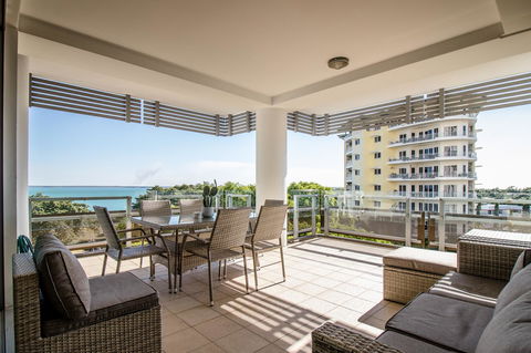 ZEN BY THE WATER - Esplanade Darwin Retreat - ACT Tourism 3