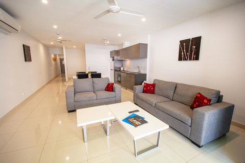 Magnum Serviced Apartments - ACT Tourism 14
