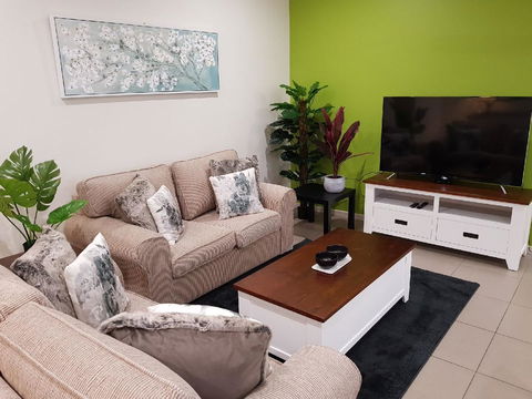 Darwin-Ocean Views, Tropical Getaway, Pool & Aircon - ACT Tourism 3