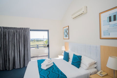 Corrigans Cove - ACT Tourism 4