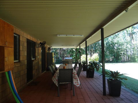 DARWIN'S SHADY ACRES RETREAT - ACT Tourism 6