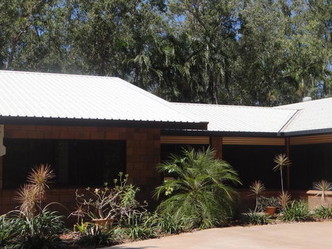 DARWIN'S SHADY ACRES RETREAT - ACT Tourism 5