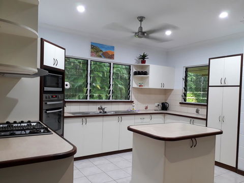 DARWIN'S SHADY ACRES RETREAT - ACT Tourism 23