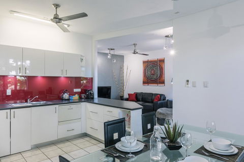 CitySide Apartment - 2 Bedroom With Private Courtyard - ACT Tourism 0