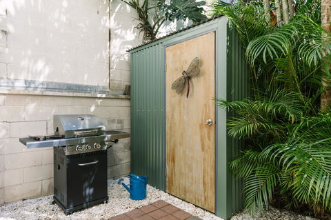 CitySide Apartment - 2 Bedroom With Private Courtyard - ACT Tourism 12