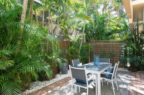 CitySide Apartment - 2 Bedroom With Private Courtyard - ACT Tourism 13