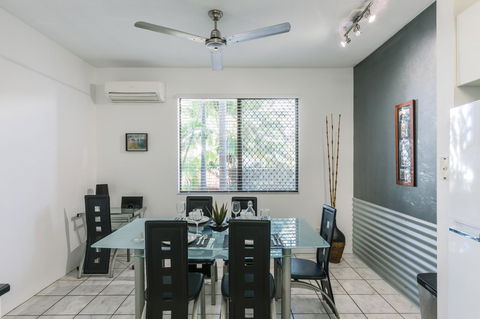 CitySide Apartment - 2 Bedroom With Private Courtyard - ACT Tourism 9
