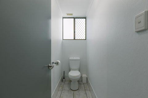 CitySide Apartment - 2 Bedroom With Private Courtyard - ACT Tourism 20