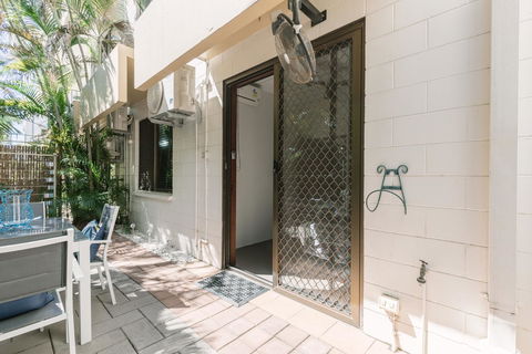 CitySide Apartment - 2 Bedroom With Private Courtyard - ACT Tourism 10