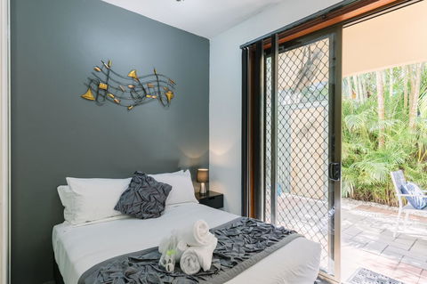 CitySide Apartment - 2 Bedroom With Private Courtyard - ACT Tourism 14