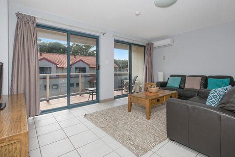 Nelson Bay Breeze - ACT Tourism 11