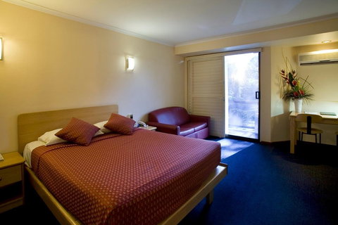 Madison Capital Executive Apartments - ACT Tourism 7