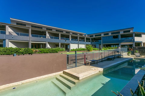Lennox Holiday Apartments - ACT Tourism 8