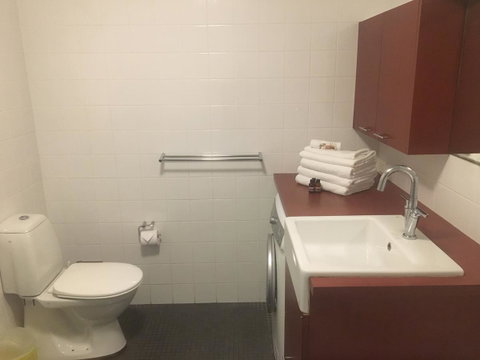 Lennox Holiday Apartments - ACT Tourism 30