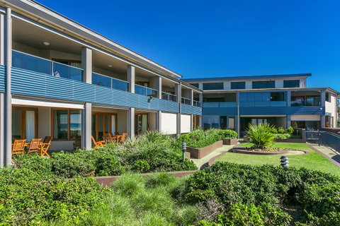 Lennox Holiday Apartments - ACT Tourism 38