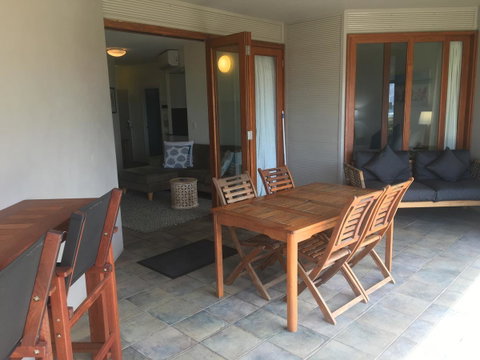 Lennox Holiday Apartments - ACT Tourism 21