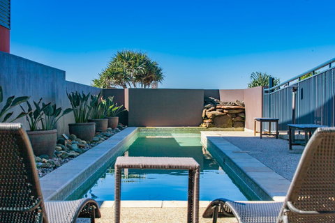 Lennox Holiday Apartments - ACT Tourism 3