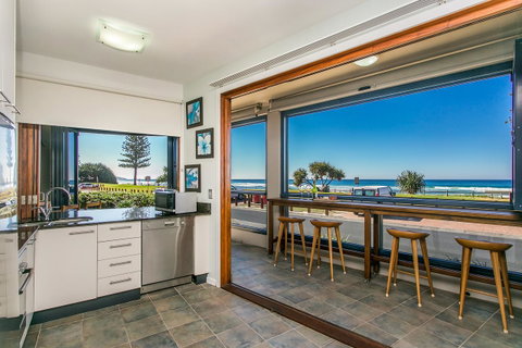 Lennox Holiday Apartments - ACT Tourism 13