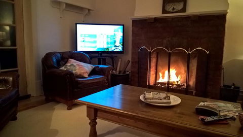 Book Keepers Cottage - ACT Tourism 3