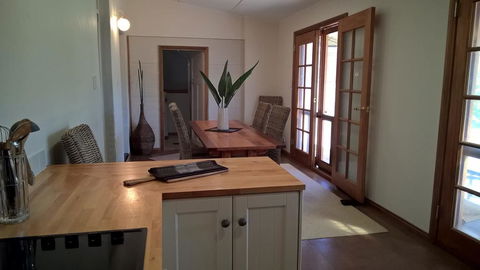 Book Keepers Cottage - ACT Tourism 2