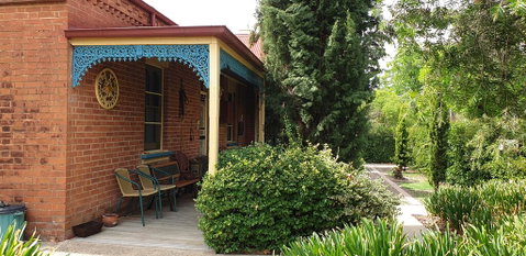 Boutique Motel Sefton House - ACT Tourism 3