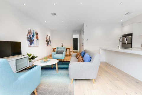 Boutique Stays - Murrumbeena Place 2 - ACT Tourism 2