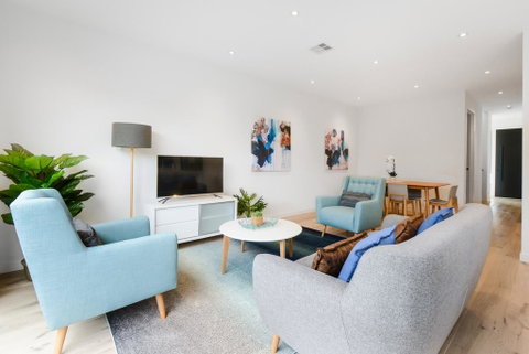 Boutique Stays - Murrumbeena Place 2 - ACT Tourism 0