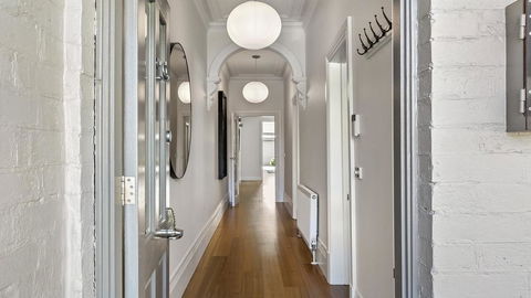 Boutique Stays - Victorian Vogue, Richmond House - ACT Tourism 1
