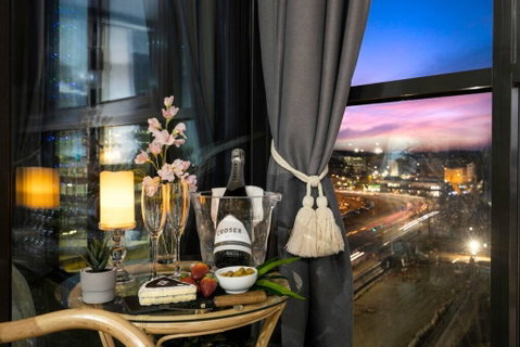 Braddon Penthouse, Top Location, Netflix, WiFi, Views - ACT Tourism 2