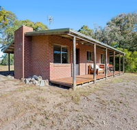 Braeside Cabin Four - Ziera - ACT Tourism
