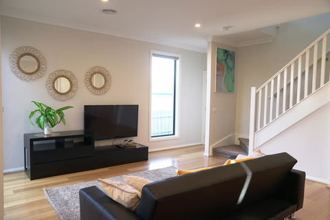 Brand New House Near Box Hill - ACT Tourism 2