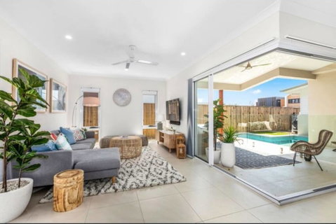 Brand New PRIZE HOME 50m Path To Beach - ACT Tourism 0