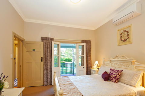 Brantwood Cottage Luxury Accommodation - ACT Tourism 2