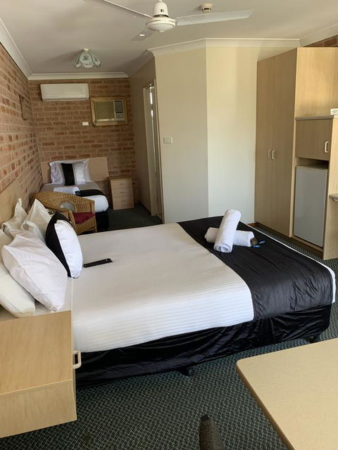 Branxton House Motel - ACT Tourism 1