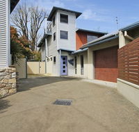 Breakaway Bright - Superb Townhouse