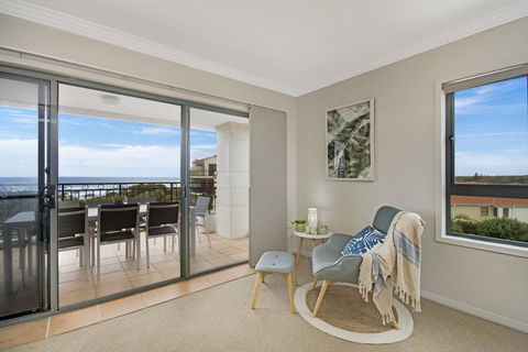 Breakers 2/12 - ACT Tourism 2