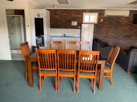 Bridge Street Motor Inn - ACT Tourism 2