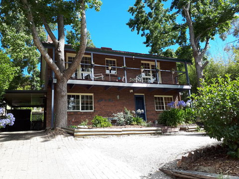 Bridgewater Dog'n'me...furkid And Family Friendly... - ACT Tourism 1