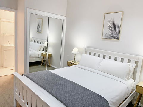 Bright 3-bedroom Apartment - Central Armidale - ACT Tourism 1