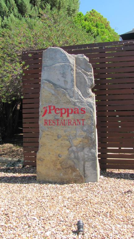 Bristol Hill Motor Inn & Peppa's Licensed Restaurant - ACT Tourism 3