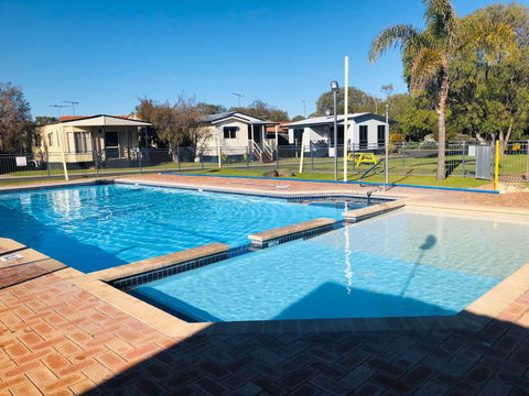 Broadwater Beach Cottage With WiFi - ACT Tourism 0