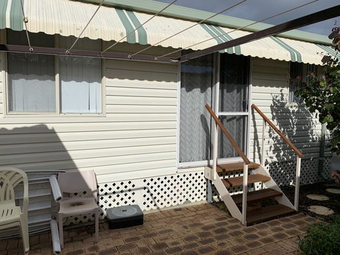 Broadwater Beach Cottage With WiFi - ACT Tourism 3