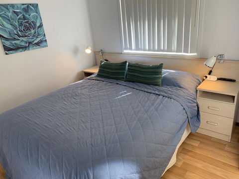 Broadwater Beach Cottage With WiFi - ACT Tourism 1