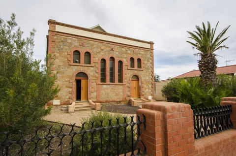 Broken Hill Outback Church Stay - ACT Tourism 2