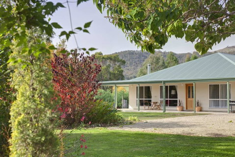 Brookfield Guest House - ACT Tourism 0